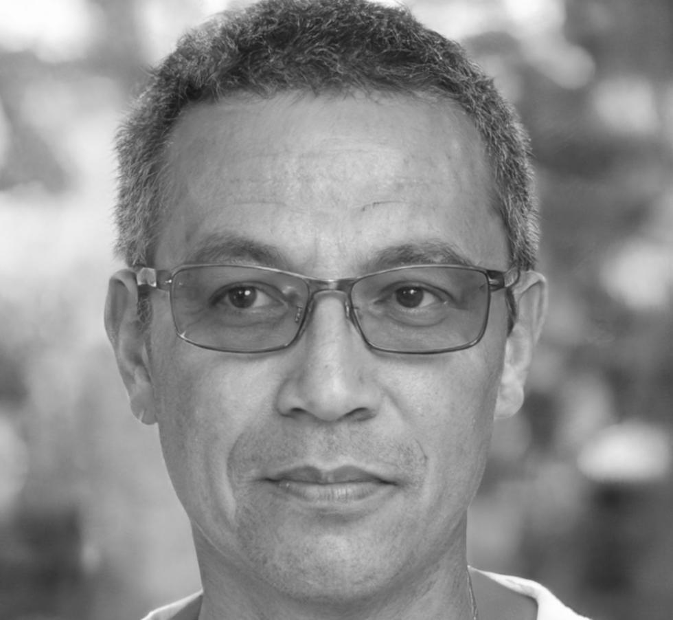 Portrait de Théo Verneuil, directeur pédagogique spécialisé en analyse financière